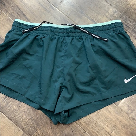 NIKE RUNNING DRI-FIT WMNS athletic shorts - Picture 3 of 9